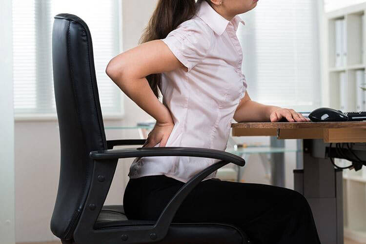 راه های پیشگیری از کمردرد موقع استفاده از صندلی راه های پیشگیری از کمردرد موقع استفاده از صندلی